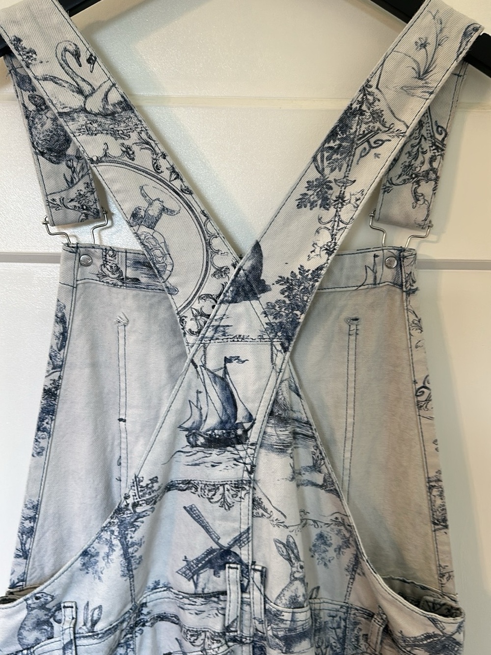 NWOT WE THE FREE PRINTED GOOD LUCK BARREL OVERALLS SIZE LARGE $225 - Picture 4 of 13